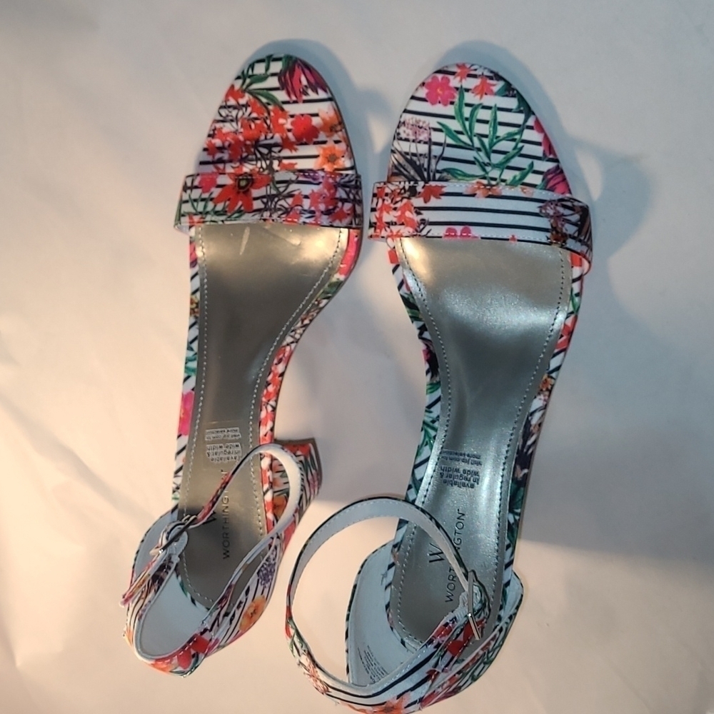 Worthington High Heels NWOT